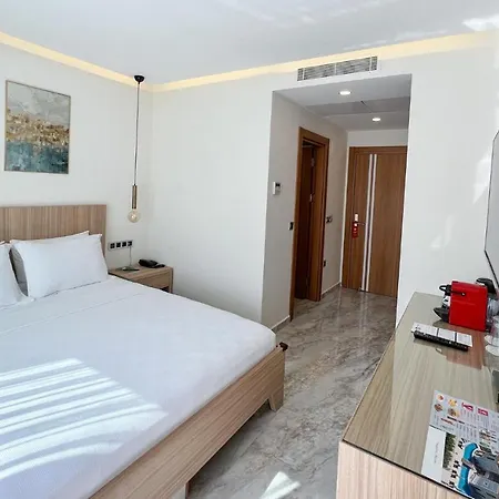 Hotell Dna (adults Only)