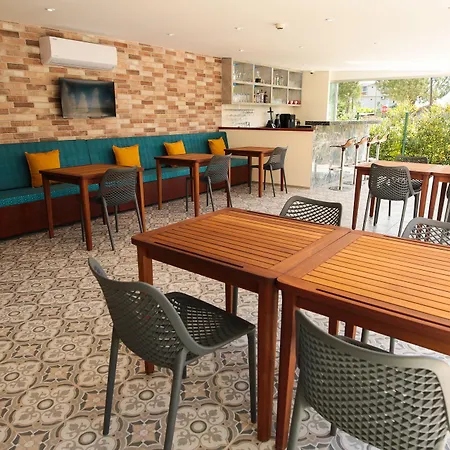 Dna (adults Only) Hotell