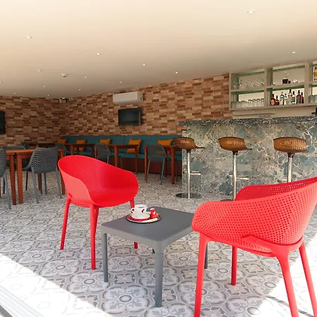 Hotell Dna (adults Only)